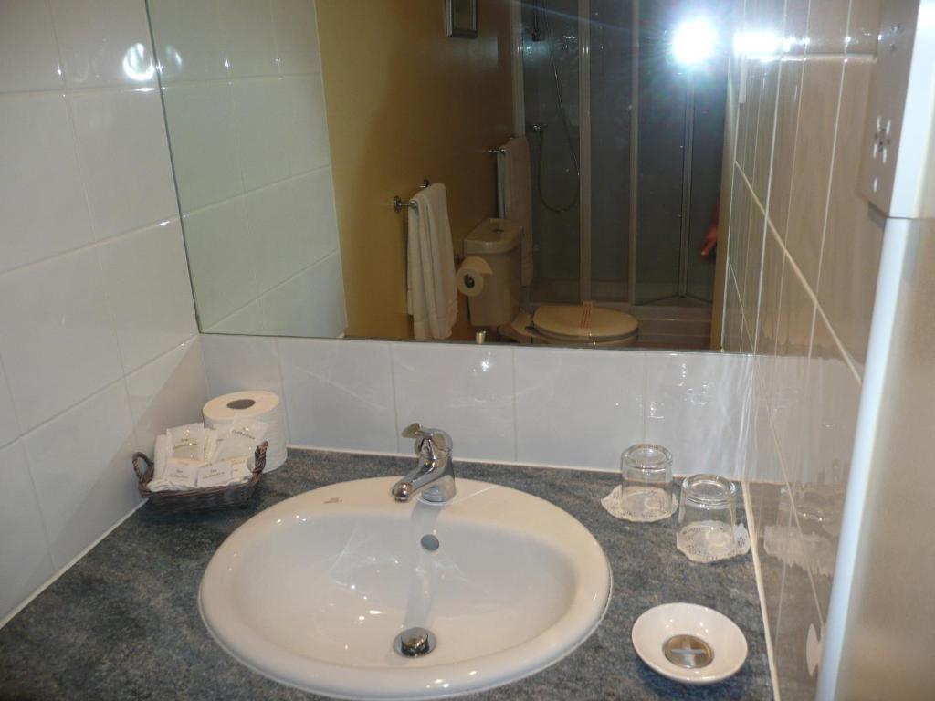 Cottage Guest House هيثرو المظهر الخارجي الصورة